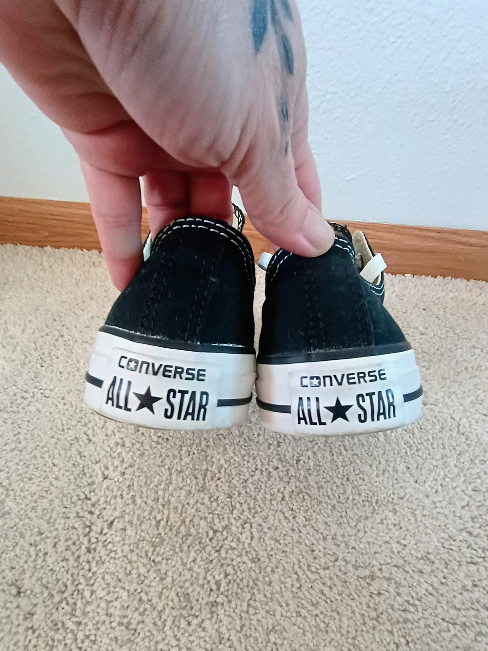 Converse Chuck Taylor All Star Low Top Black White Sneakers Women’s 6.5 Men’s 4. - Picture 6 of 10